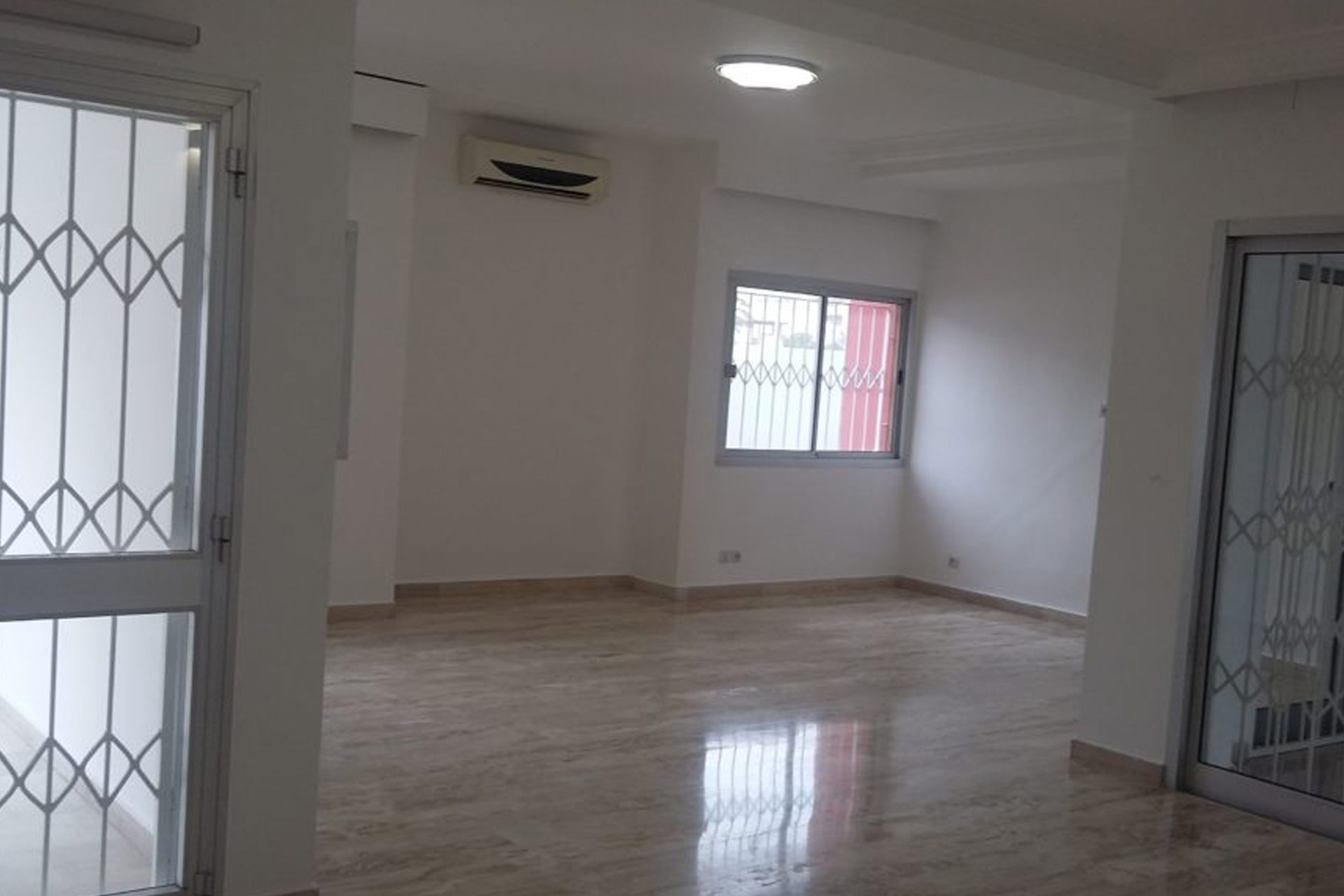 location villa 2 plateaux vallons