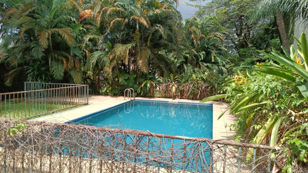 Duplex de 06 Pièces situé au 2 Plateaux